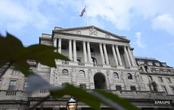 Банк Англии повысил ставку максимально за 33 года