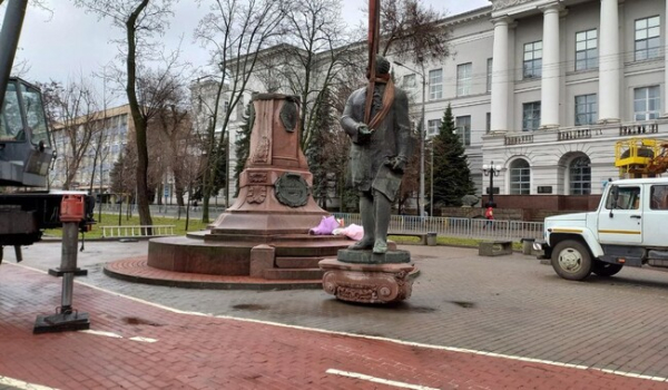 В Днепре демонтировали последний памятник, связанный с Россией - Общество