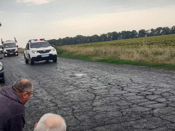 
				У громаді попрощалися із мужнім воїном Віктором Макеєвим
				