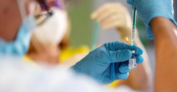 Тысячу гривен за вакцинацию нужно будет использовать в течение четырех месяцев - Коронавирус