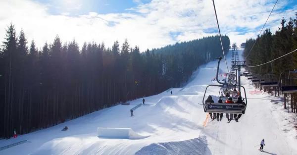 На горнолыжных курортах в Украине будут обслуживать только с ковид-документами - Коронавирус