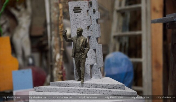 В Харькове установят памятник Кернесу - экс-мэра изобразят идущим и в полный рост - Общество