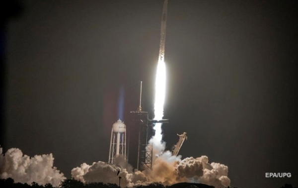 Компания SpaceX вывела на орбиту 52 спутника Starlink
