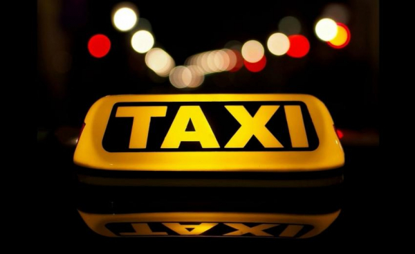 Американка заплатила за 11-минутную поездку в такси 10 тысяч долларов