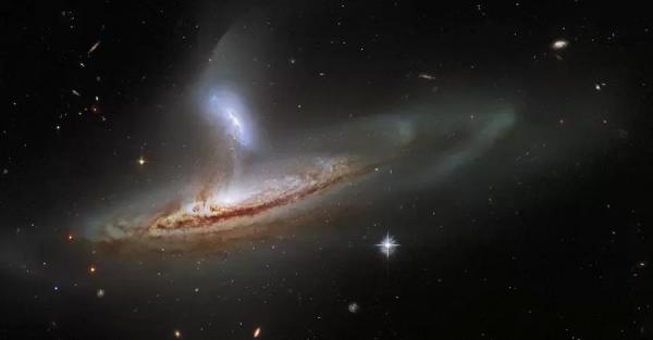 Hubble сфотографировал взаимодействие двух галактик в созвездии Андромеда  - Общество