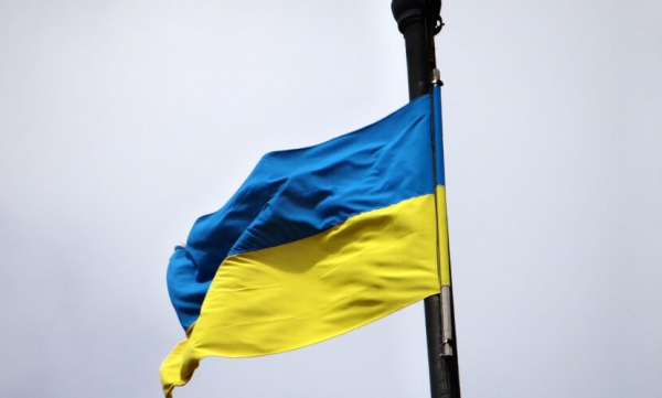 Посольства восьми країн закликали своїх громадян покинути Україну