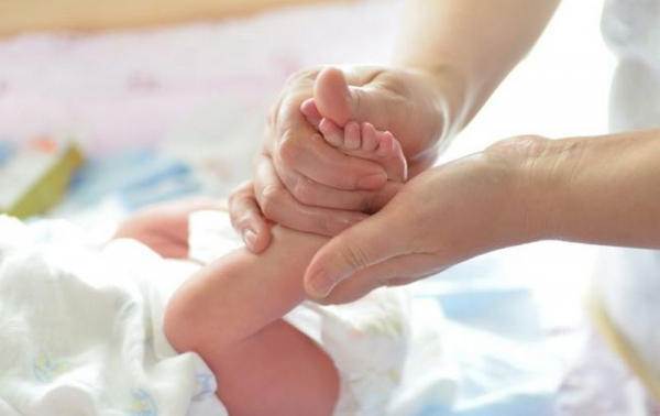 В Луцке женщина оставила младенца в больнице: ее уже решили родительских прав на 8 детей