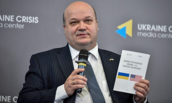 Зеленський знову намагається переходити “червоні лінії” — експосол у США про “особливий статус” Донбасу і вибори в ОРДЛО