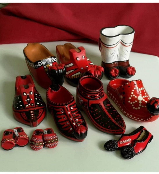 Коллекционерка обуви из Хмельника: Зять смеялся над моим хобби, а затем построил музей - Общество