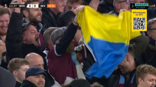 «Матч ТВ» заменил кадр с украинским флагом на трибунах бургером