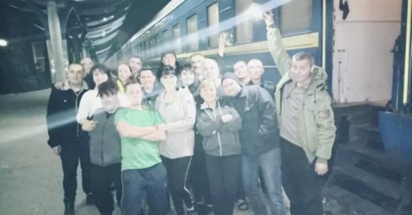Железные герои: В Укрзализныце рассказали о поездной бригаде, эвакуировавшей уже более 15 000 человек - Общество