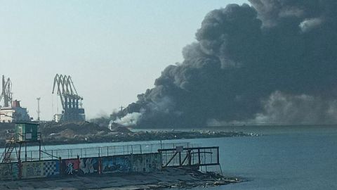 ВМС ЗСУ України підтвердили факт знищення великого російського десантного судна у Бердянську | Криминальные новости