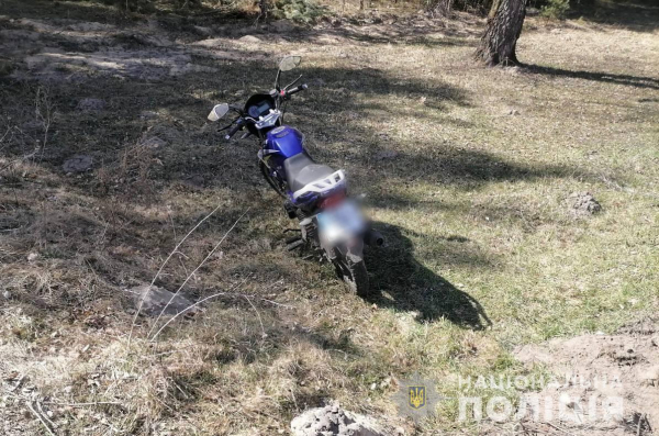 На Волині мікроавтобус під час ДТП збив неповнолітнього хлопця на мотоциклі. ФОТО | Криминальные новости