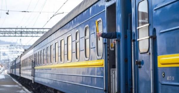 Глава Донецкой ОГА: Заблокированные после авиаударов поезда продолжили эвакуационные рейсы - Общество