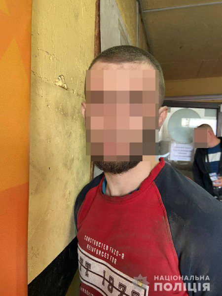 У Києві двоє чоловіків під час пиятики побили третього та почали вимагати у нього гроші. ФОТО | Криминальные новости