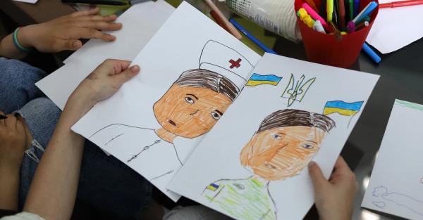 Укрпочта запускает благотворительный проект доставки писем и детских рисунков героям  - Общество