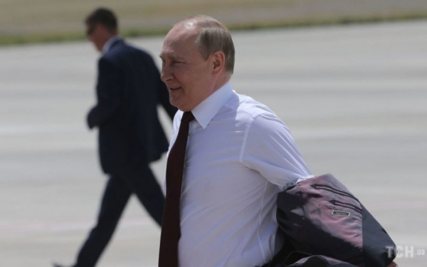 
На себе не экономит: Путин в Ашхабаде засветил пиджак элитного бренда - Новости Мелитополя
