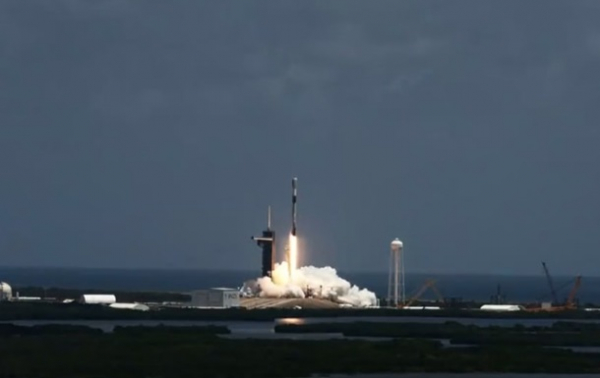 SpaceX вывела в космос полсотни спутников Starlink