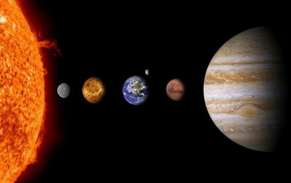 Впервые за 18 лет: мир сможет увидеть парад пяти планет