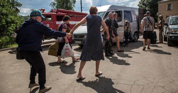 Убежать от войны: три истории украинцев, спасшихся в последний момент - Общество