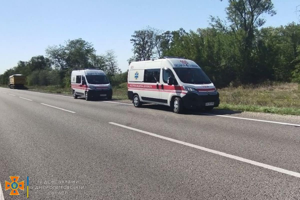 На Дніпропетровщині у ДТП зіткнулись дві вантажівки, водій однієї з них загинув. ФОТО | новини Дніпра