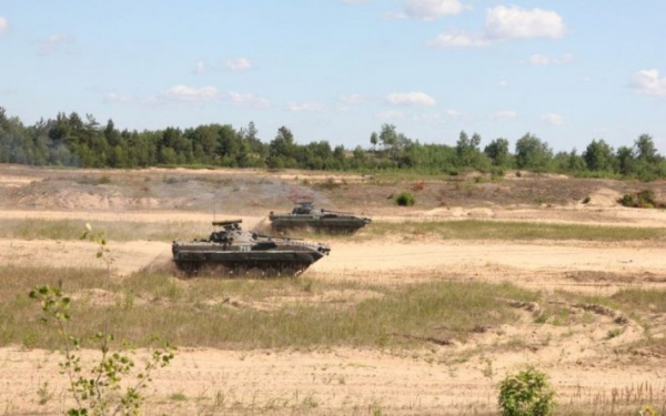
Беларусь стягивает к границе с Украиной танки, полевые кухни и перевозит солдат: детали - Новости Мелитополя
