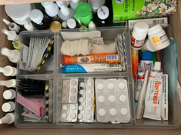 Аптечка для холодной квартиры: от необходимых лекарств до витаминных смесей  - Общество