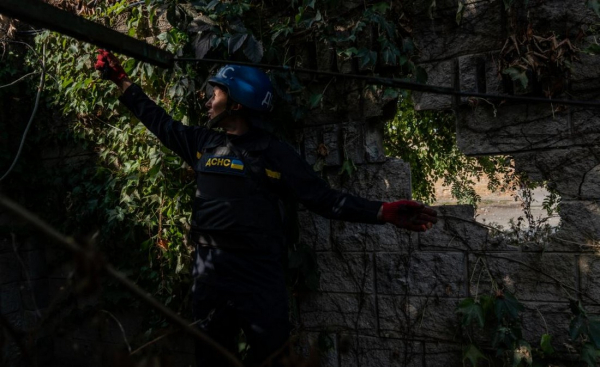 Вони рятують Нікополь: героїчній роботі ДСНС присвячено спеціальний фотопроєкт