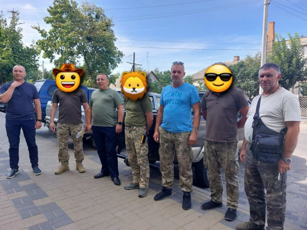 
			            	
			            	 Всеукраїнська Аграрна Рада передала військовим автомобілі			            				            			            		

			            