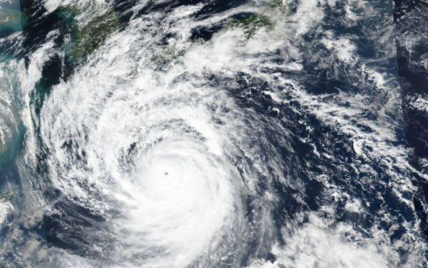 
Японию накроет мощный тайфун: отменяют поезда и самолеты, людей эвакуируют - Новости Мелитополя
