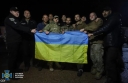 
				Україна повернула з російського полону 215 людей, зокрема й захисників «Азовсталі»
				