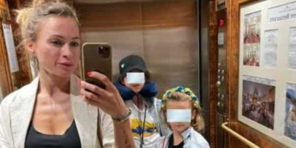 
Скандал в самолете Вена-Валенсия: русскоязычная женщина ударила девочку из Украины - Новости Мелитополя
