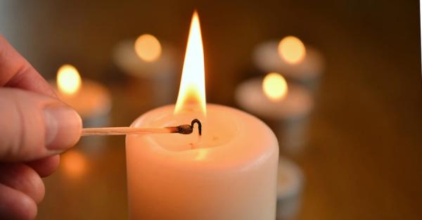 Запасаемся свечами: почему воск лучше парафина и какие будут гореть дольше - Общество