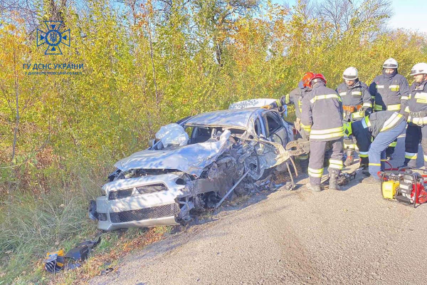 У ДТП на Дніпропетровщині загинули обидва водії та поранені троє пасажирів. ФОТО | новини Дніпра