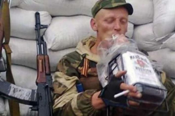 
Помогите по-братски: как российские военные борются с "сухим законом" в Мелитополе - Новости Мелитополя
