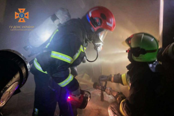 У  Кам’янському рятувальники ДСНС на місці пожежі натрапили на тіло людини | новини Дніпра