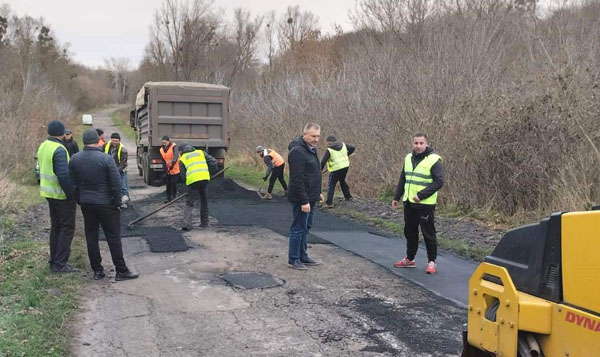 На території Пирятинської громади тривають ремонти доріг - виділили півмільйона гривень  на дорогу до с. Курінька