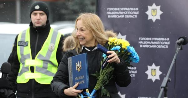 Митци Пердью об уникальном изумруде: Важно отдать самое дорогое, чтобы помочь Украине - Общество