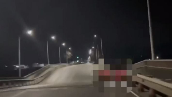 
Появилось видео с места прилета по мосту между Мелитополем и Константиновкой - Новости Мелитополя

