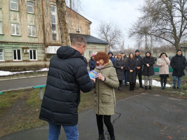 
				Енергетиків Миргородської громади привітали з професійним святом
				