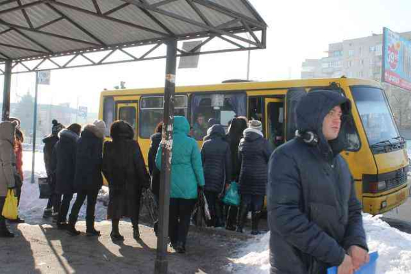 Безкоштовно проїхати в автобусах Павлограда деяким пільговикам можна лише 10 разів