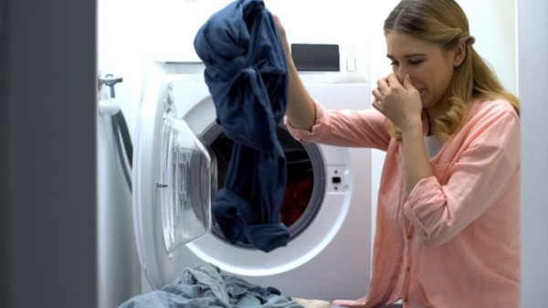
Что делать, если одежда после стирки пахнет потом: возможные причины и способы их решения - Новости Мелитополя
