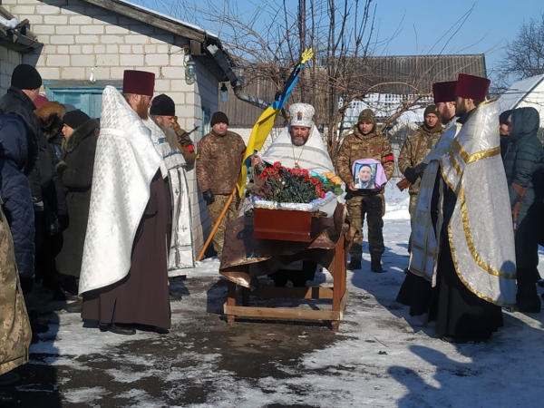 
				Миргородська громада попрощалася з полеглим воїном  Артемом Шабаліним
				