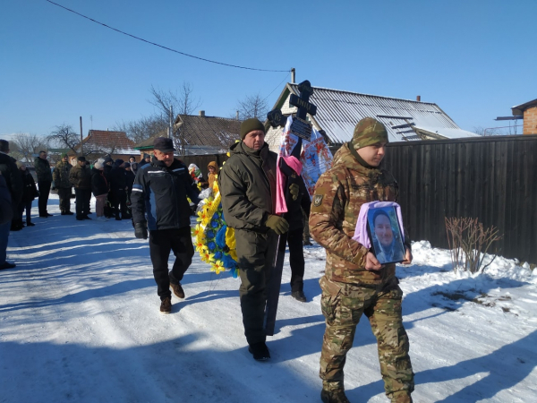 
				Миргородська громада попрощалася з полеглим воїном  Артемом Шабаліним
				