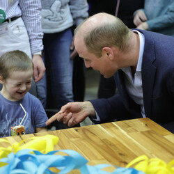 Принц Уильям тайно посетил польскую военную базу и встретился с украинскими беженцами - Общество