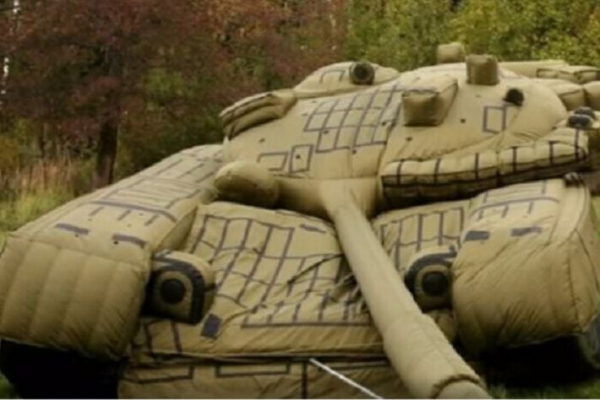 
Под Мелитополем оккупанты размещают макеты танков в ожидании контратаки ВСУ - Новости Мелитополя
