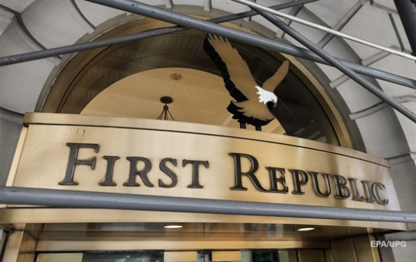 First Republic Bank получил $30 млрд помощи от 11 банков США