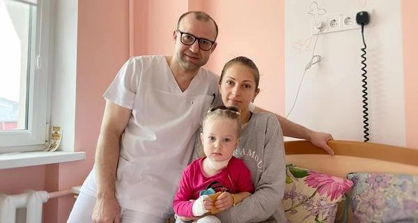 Львовские врачи спасли девочку с редким врожденным недугом - Общество