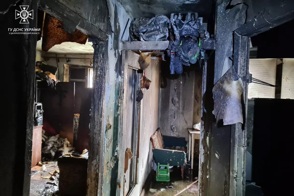 У Дніпрі внаслідок побутової пожежї постраждала жителька багатоповерхівки. ФОТО | новини Дніпра