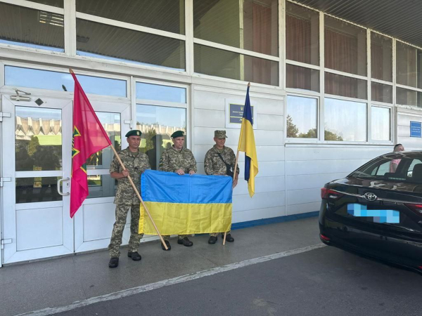 
Посольство Украины вывезло из Венгрии трех военнопленных - Новости Мелитополя. РІА-Південь
